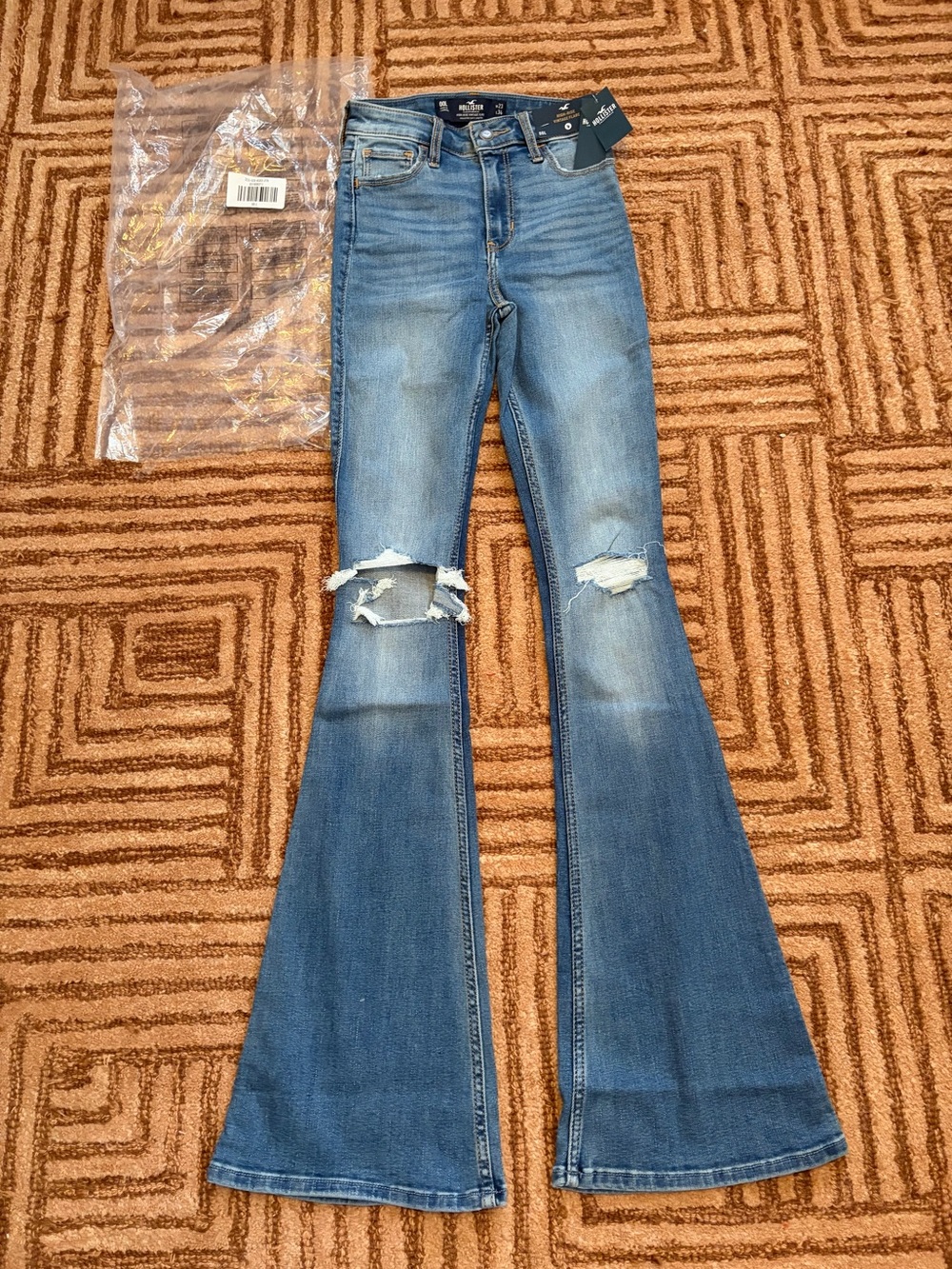 Hollister Medium Blue Distressed High/Rise Flare Jeans W23 x L34 NWT 00-L